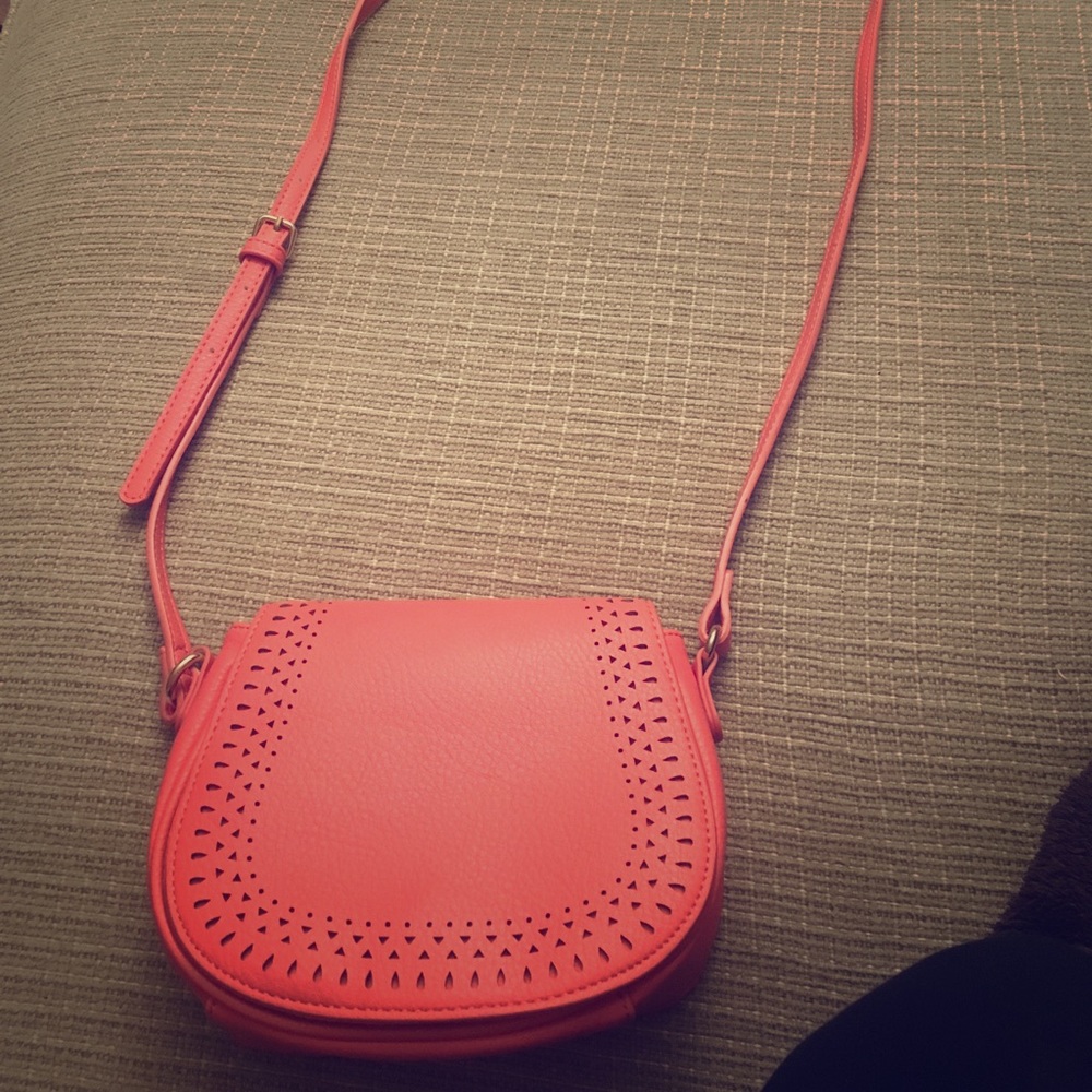 Coral cross body handbag excellent condition